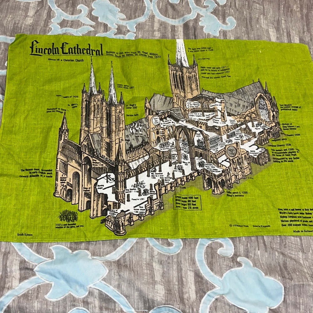 Vintage Lincoln Cathedral Irish Souvenir Wall Tapestry/ Tea Towel EUC Like New